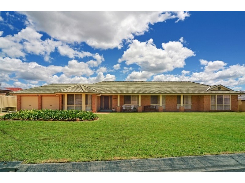 34 Burradoo Crescent, Nowra NSW 2541