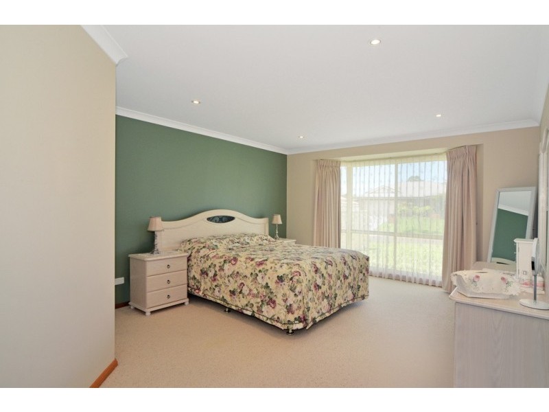 34 Burradoo Crescent, Nowra NSW 2541