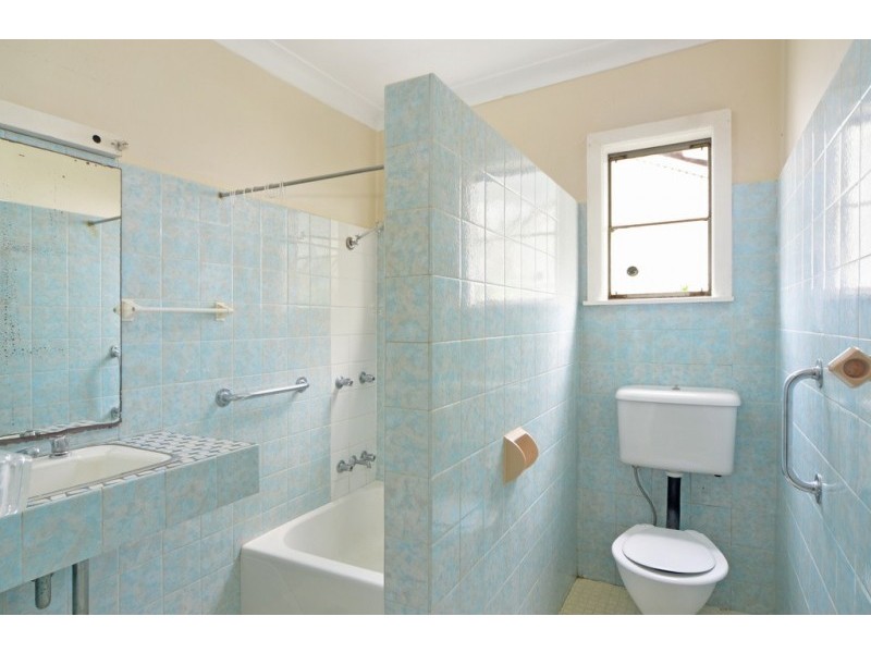 71 Birriley Street, Bomaderry NSW 2541