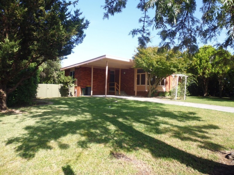 15 Wondalga Crescent, Nowra NSW 2541