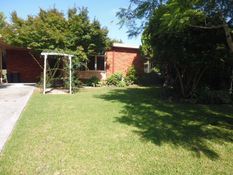 15 Wondalga Crescent, Nowra NSW 2541