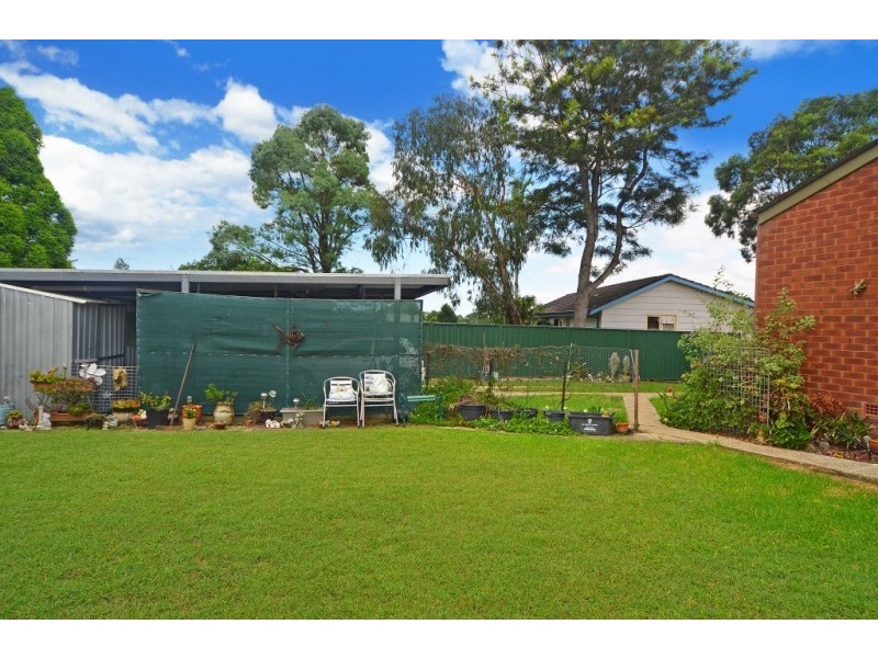 6 Neale Place, Bomaderry NSW 2541