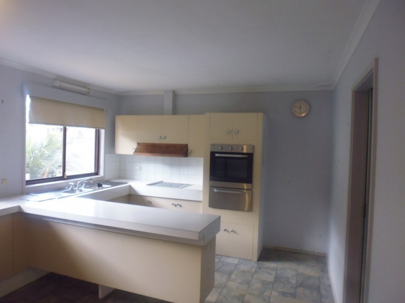 3 Page Avenue, North Nowra NSW 2541