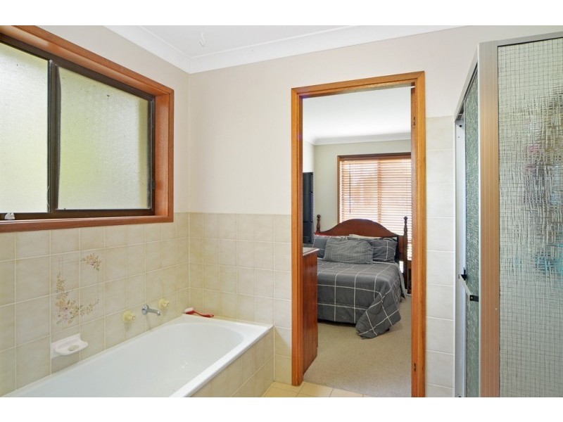 10 Garlin Close, North Nowra NSW 2541