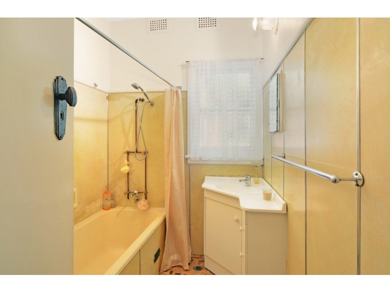 11 Osborne Street, Nowra NSW 2541