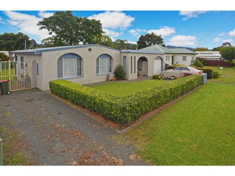 3 Tallayang Street, Bomaderry NSW 2541