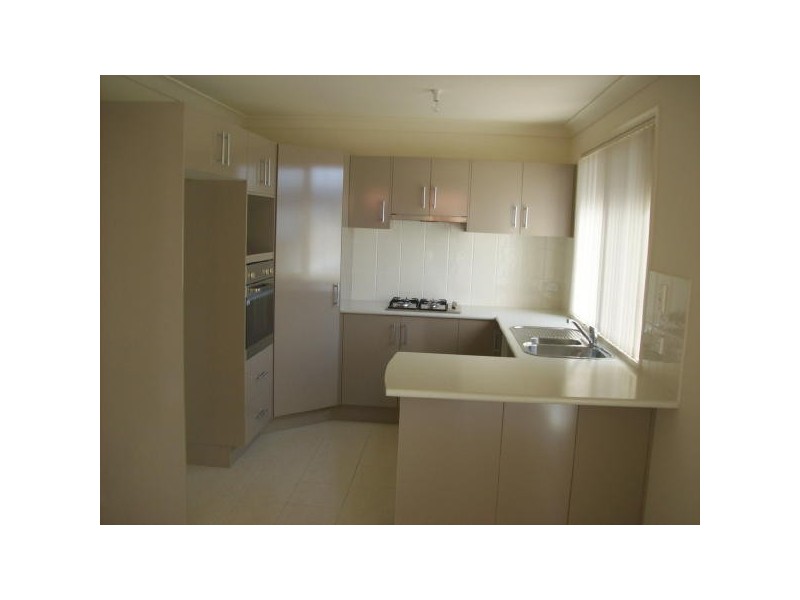 11/8 Meroo Road, Bomaderry NSW 2541