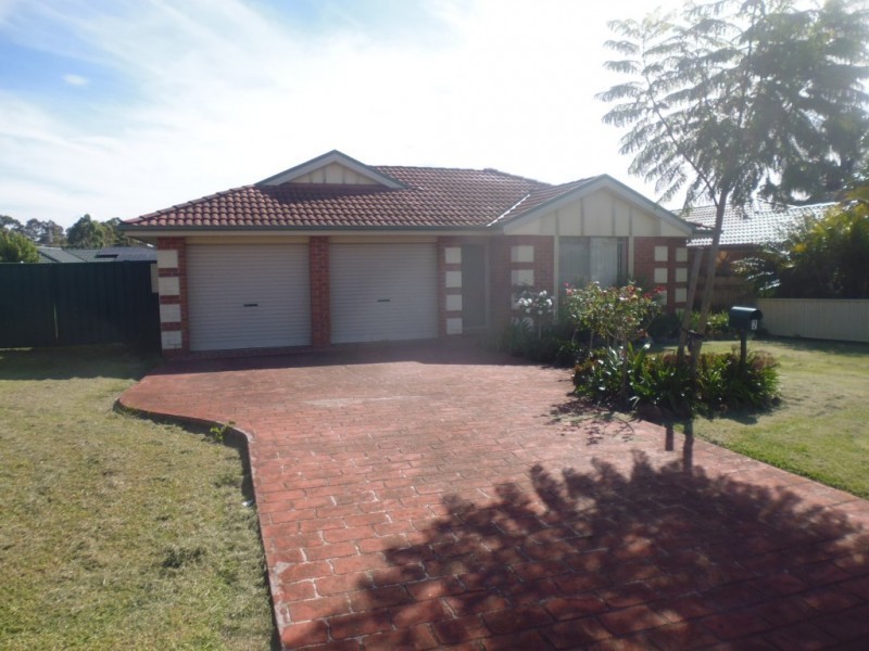 2 Kembla Close, Nowra NSW 2541