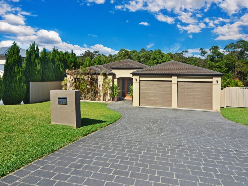 37 Emerald Drive, Meroo Meadow NSW 2540