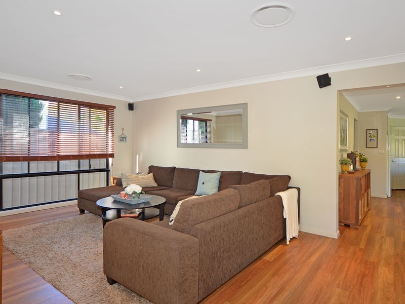 37 Emerald Drive, Meroo Meadow NSW 2540