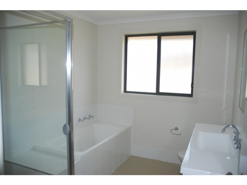 15 Candlebark Close, West Nowra NSW 2541