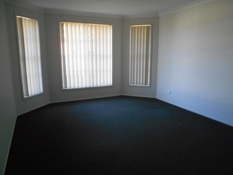 26 Almondbark Close, Worrigee NSW 2540