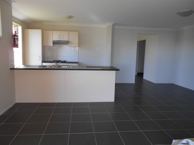 26 Almondbark Close, Worrigee NSW 2540