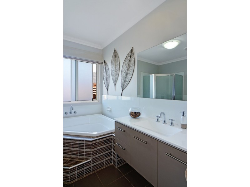40 Peppermint Drive, Worrigee NSW 2540