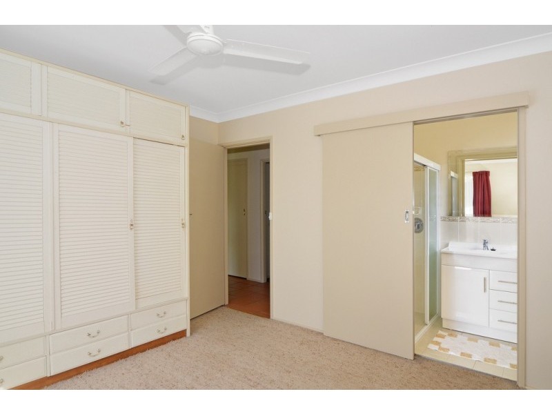 16 Castle Glen, North Nowra NSW 2541