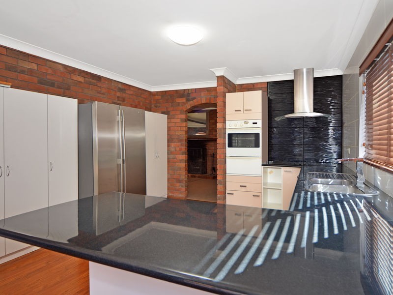 4 Hollands Road, Nowra NSW 2541