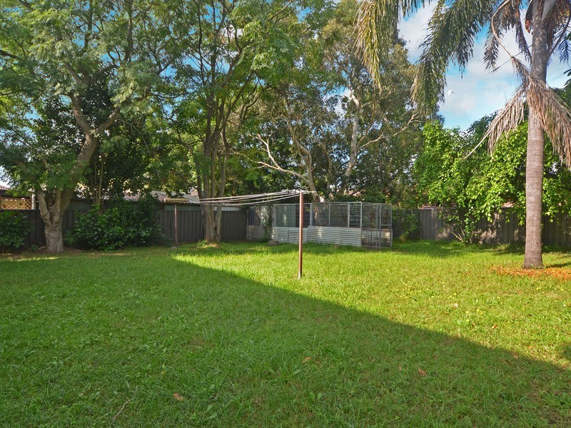 11 Clarke Avenue, North Nowra NSW 2541