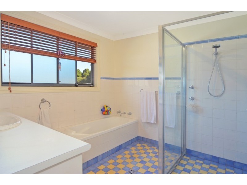 38 Tartarian Crescent, Bomaderry NSW 2541