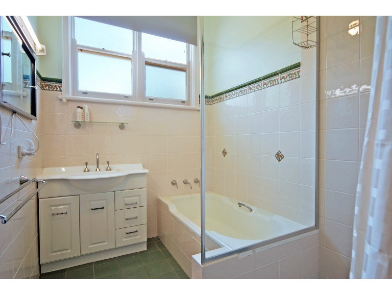 86 Walsh Crescent, North Nowra NSW 2541