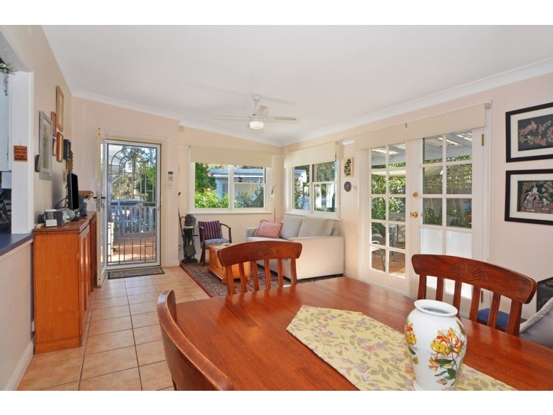 7 Mattes Way, Bomaderry NSW 2541