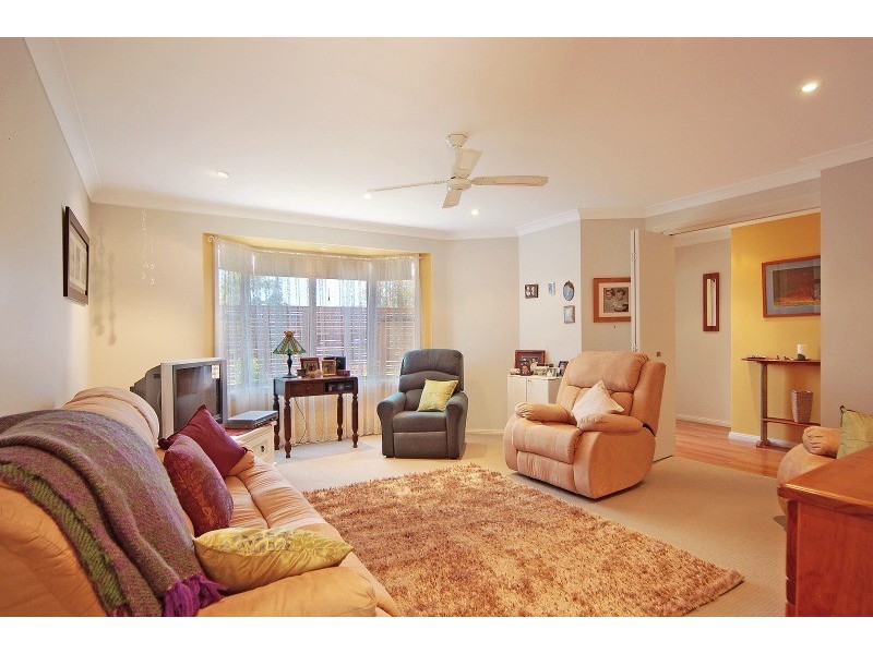 2 Romar Close, Bomaderry NSW 2541