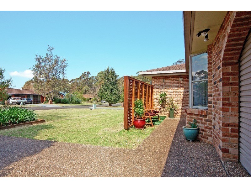 2 Romar Close, Bomaderry NSW 2541