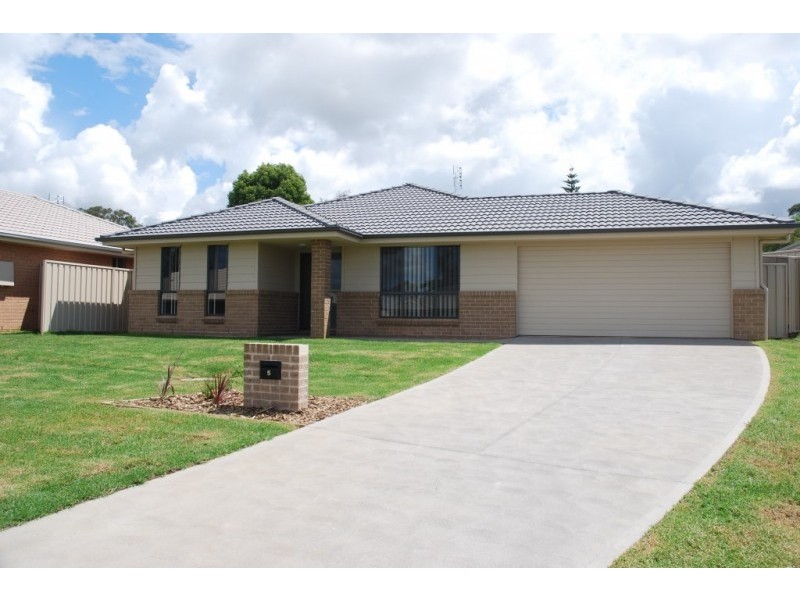 5 Doreen Court, West Nowra NSW 2541