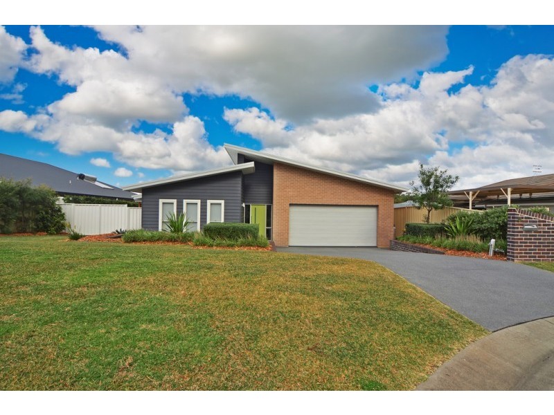 9 Zieria Avenue, North Nowra NSW 2541