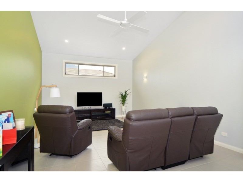 9 Zieria Avenue, North Nowra NSW 2541