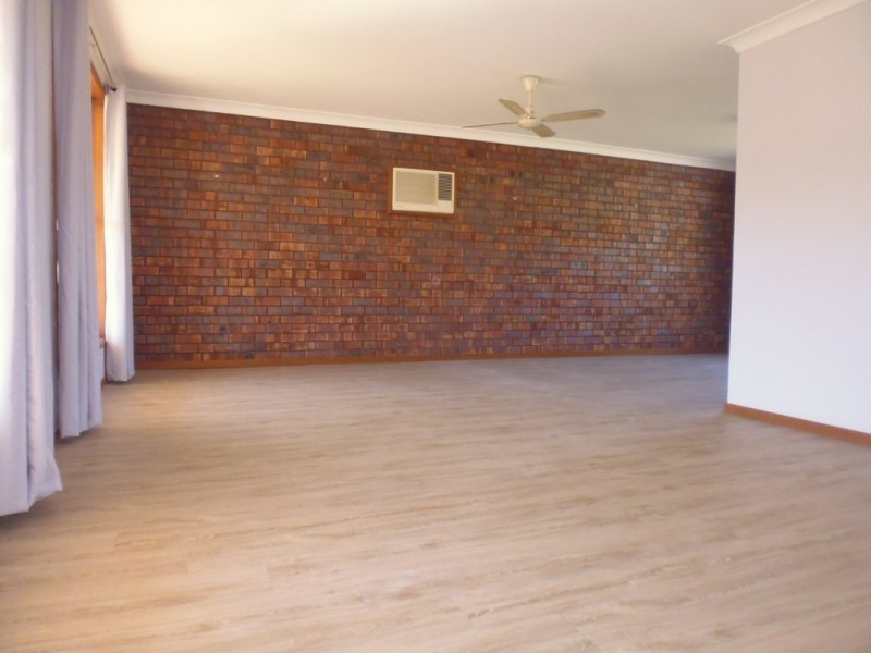 9 Gunyuma Crescent, North Nowra NSW 2541