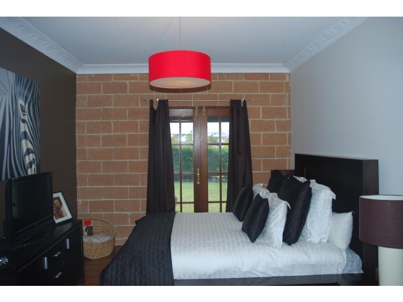 1 Copperleaf Place, Worrigee NSW 2540