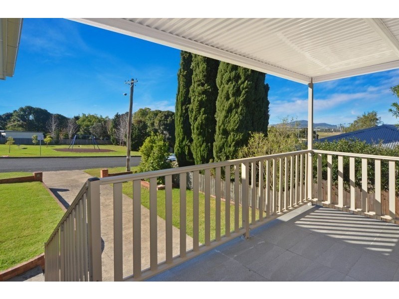 43 Mulgen Crescent, Bomaderry NSW 2541