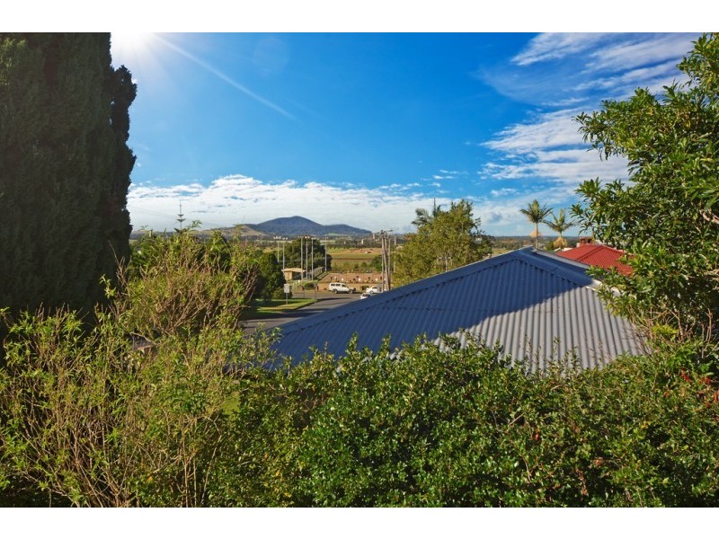 43 Mulgen Crescent, Bomaderry NSW 2541