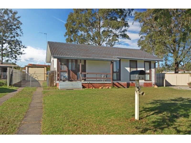5 Anzac Street, Nowra NSW 2541