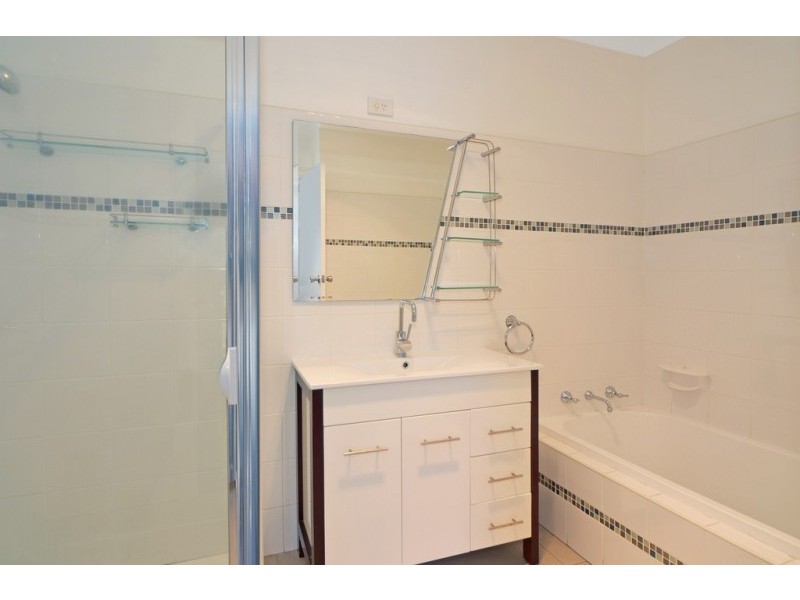 3 Cambewarra Road, Bomaderry NSW 2541