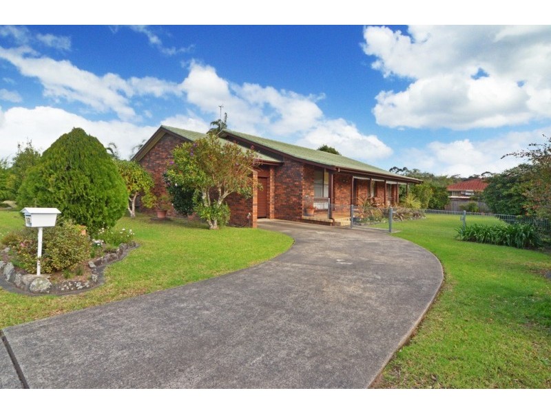 12 Chatsworth Crescent, North Nowra NSW 2541