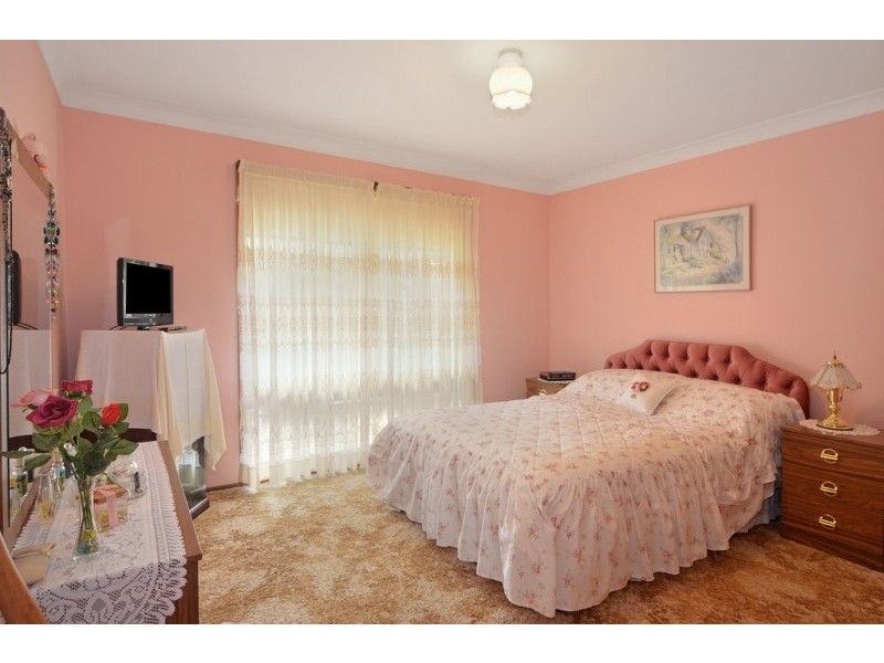 12 Chatsworth Crescent, North Nowra NSW 2541