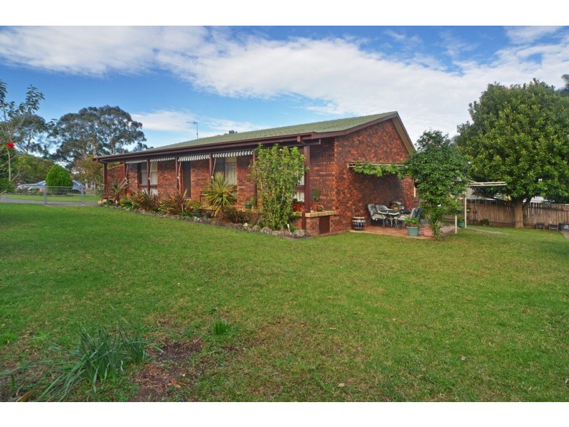 12 Chatsworth Crescent, North Nowra NSW 2541