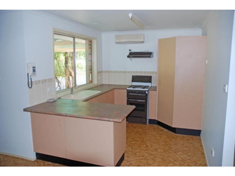 75 Park Road, Nowra NSW 2541