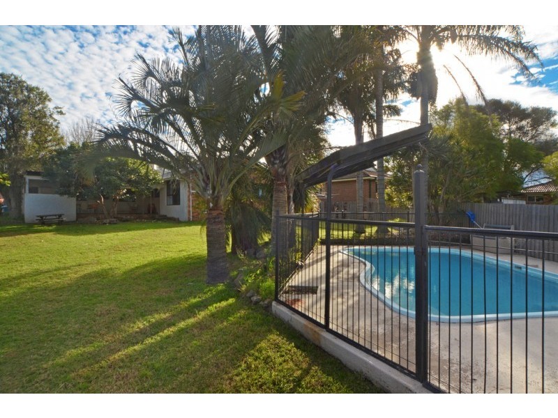 6 Halcot Avenue, North Nowra NSW 2541