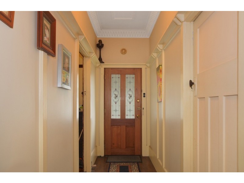 8 Morton Parade, Nowra NSW 2541