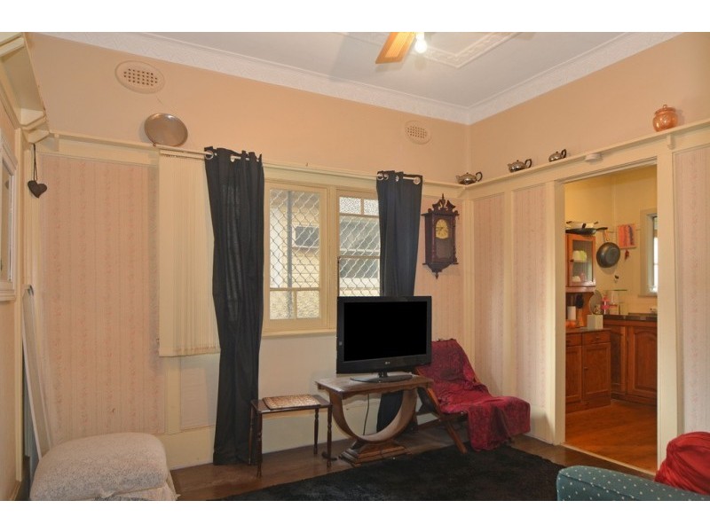 8 Morton Parade, Nowra NSW 2541
