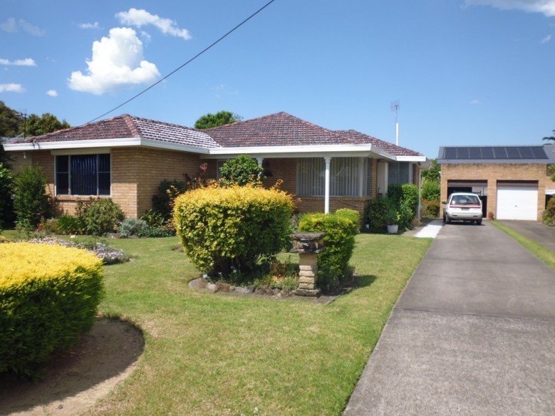 24 Barwon Street, Bomaderry NSW 2541