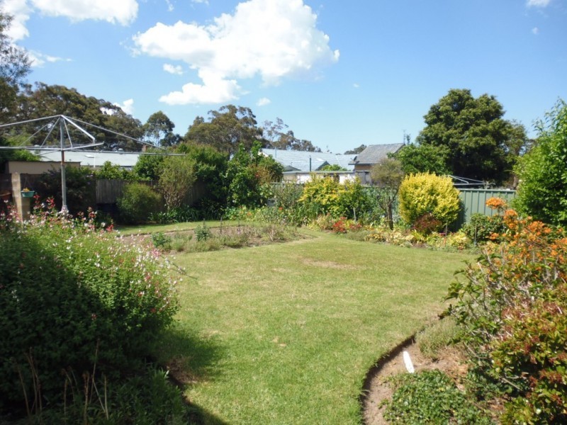 24 Barwon Street, Bomaderry NSW 2541