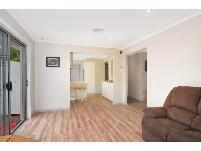 7 Peak Avenue, North Nowra NSW 2541