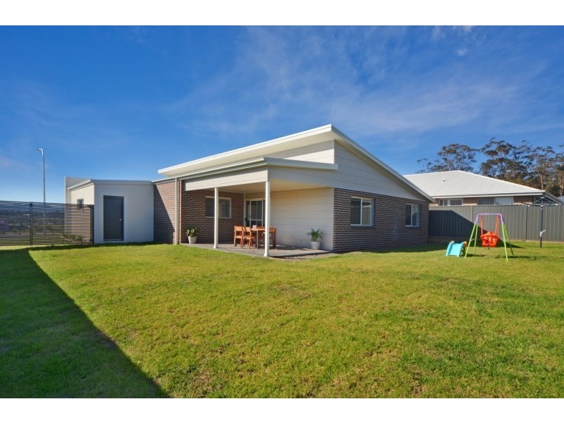 24 Wattlebird Road, South Nowra NSW 2541