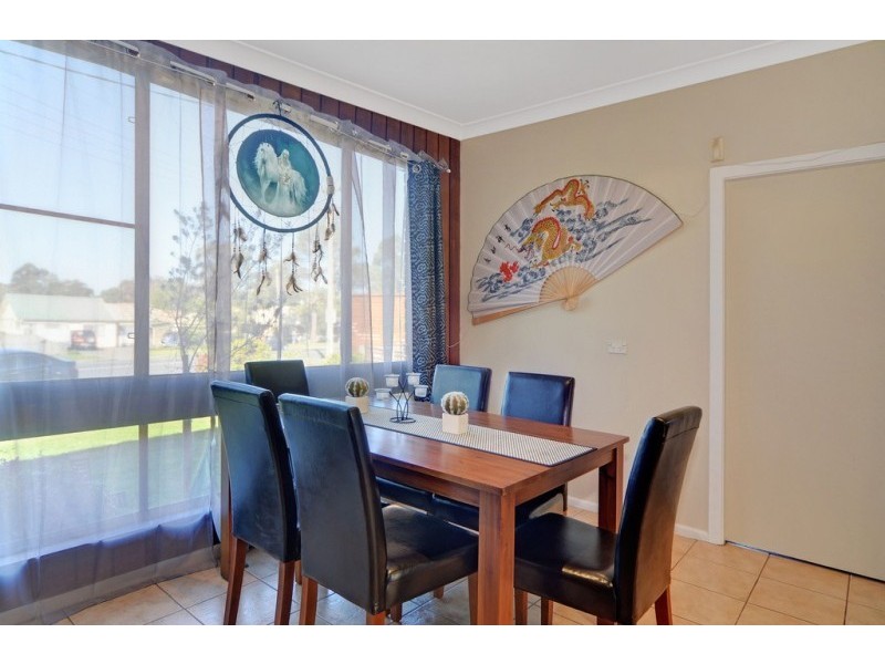 25 Meroo Road, Bomaderry NSW 2541