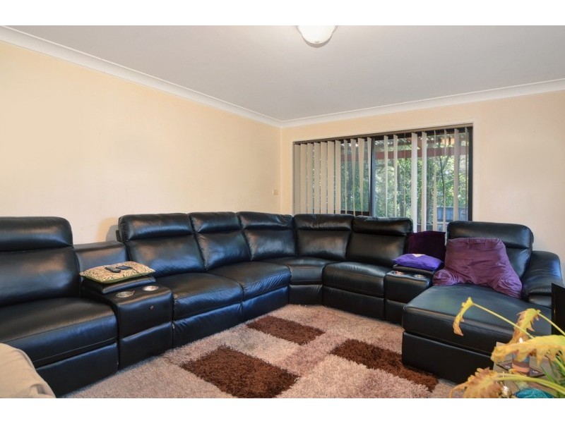 1/76-80 Brinawarr Street, Bomaderry NSW 2541