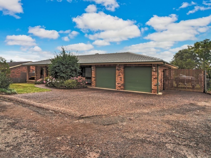 6 Farrelly Place, Bomaderry NSW 2541