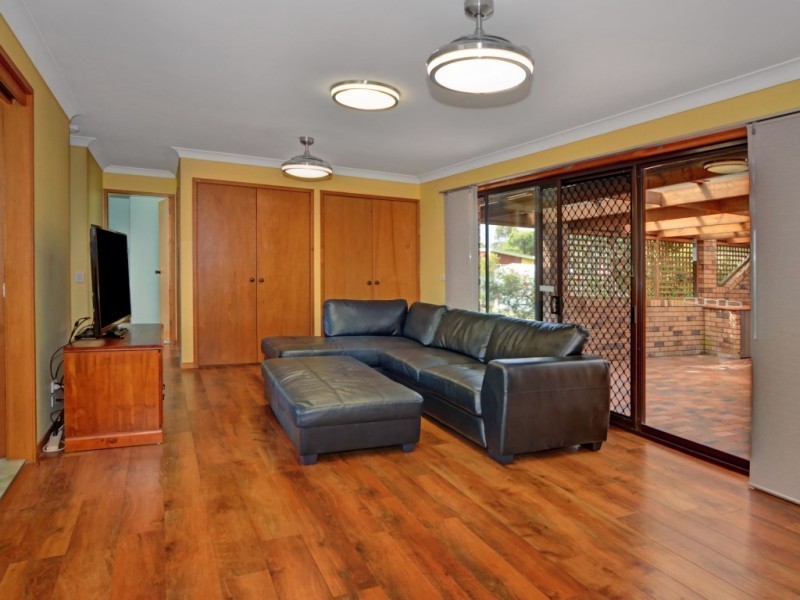 6 Farrelly Place, Bomaderry NSW 2541
